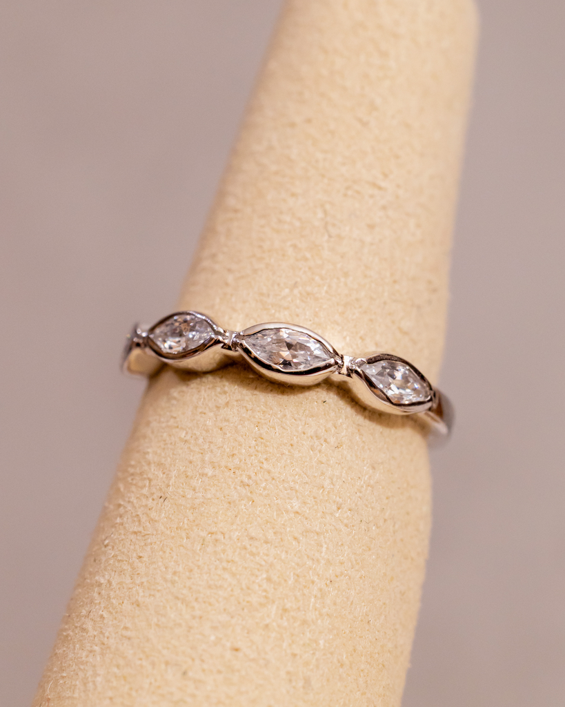 Anillo Half Bezel Marquee Mediano #6