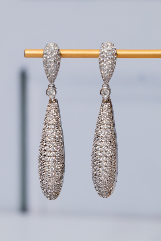 Arete Gotas Largas Cristales CZ