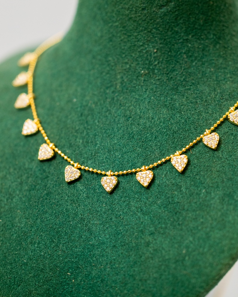 Collar Multi Corazones Colgando