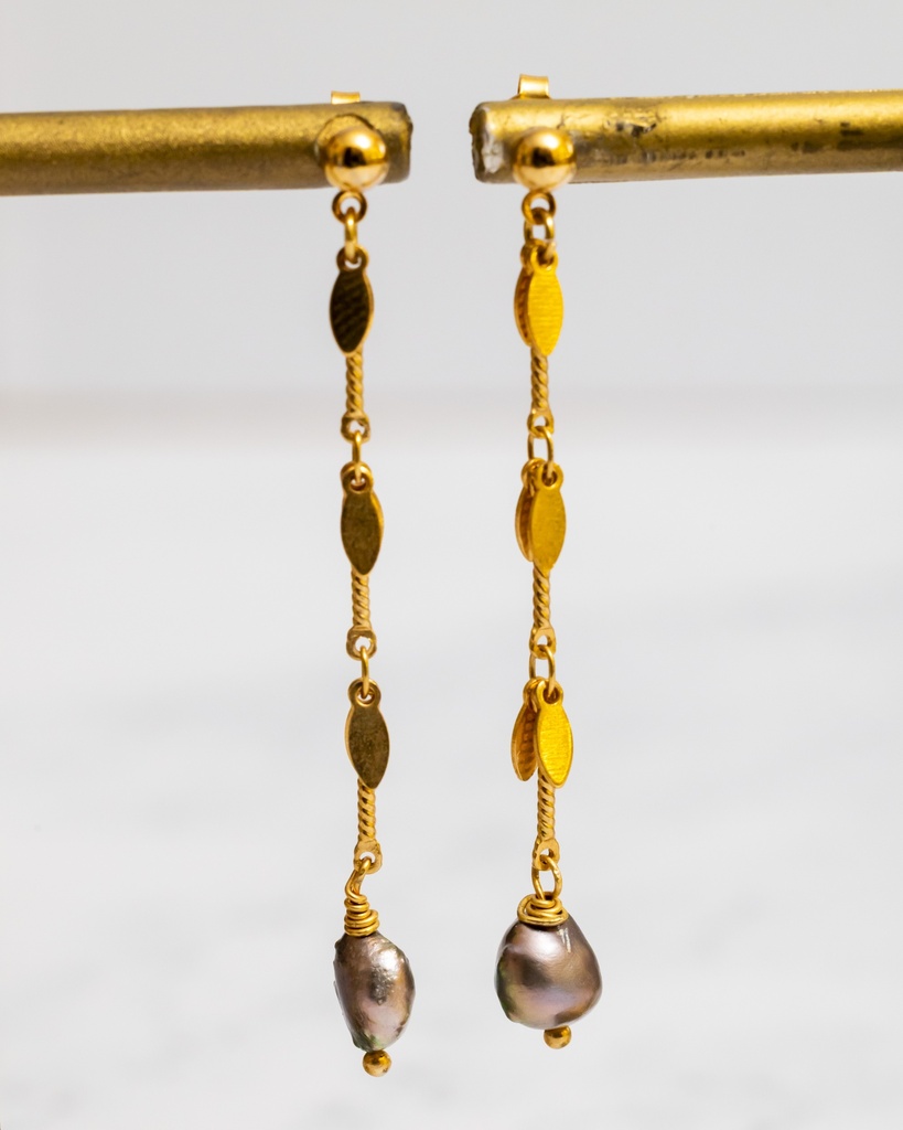 Arete Largo Hojas Perlitas