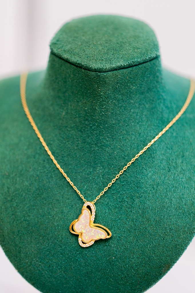 Collar Mariposa Opalo