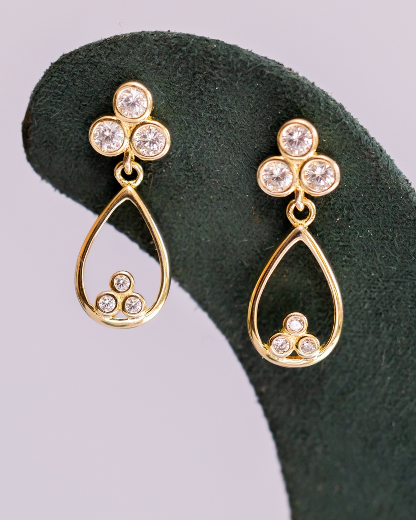 Arete 3 Cristales Ovalo Colgando Dorado