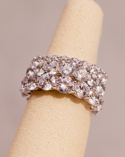 Anillo Grande Cristales Eternity Platedo