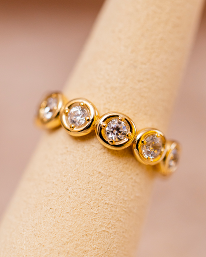 Anillo Bezel Dorado Grande