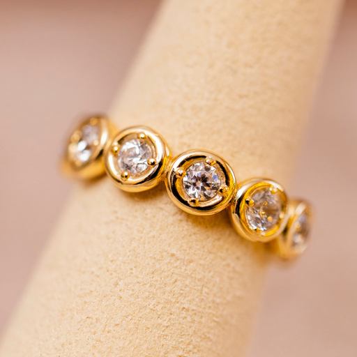 Anillo Bezel Mediano Dorado